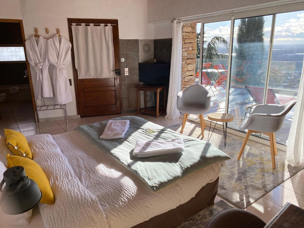 La Du Rhone Bed and breakfast